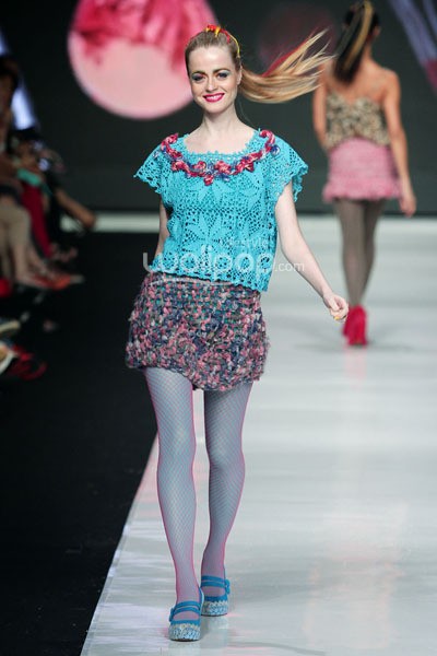 Jakarta, Indonesia - 23 Oktober. Lenny Agustin Knit My Day. THE BODY SHOP Present LENNI AGUSTIN. Jakarta Fashion Week 2014 at Senayan City. 23 Oktober 2013. Jakarta. [Foto: Mohammad Abduh/Wolipop]