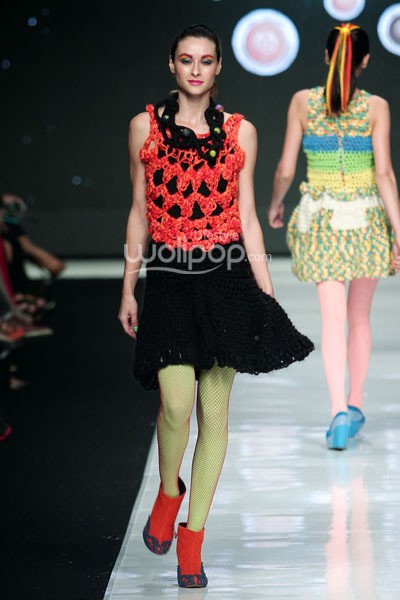 Jakarta, Indonesia - 23 Oktober. Lenny Agustin Knit My Day. THE BODY SHOP Present LENNI AGUSTIN. Jakarta Fashion Week 2014 at Senayan City. 23 Oktober 2013. Jakarta. [Foto: Mohammad Abduh/Wolipop]