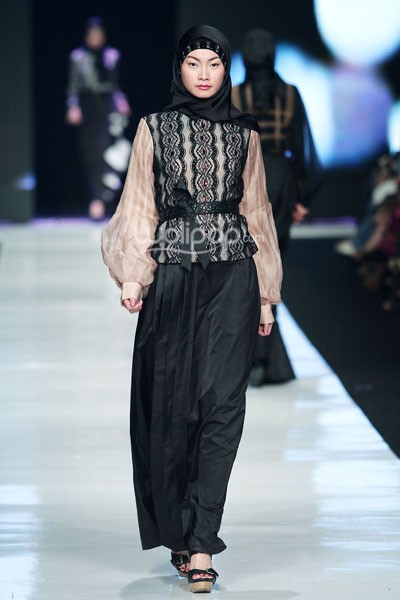 Jakarta, Indonesia - 24 Oktober. Nabilla Ayumi La Voyage De Lamour. Voyage Jakarta Fashion Week 2014 at Senayan City. 24 Oktober 2013. Jakarta. [Foto: Mohammad Abduh/Wolipop]