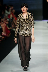 Jakarta, Indonesia - 24 Oktober. Obin Indonesia Memanggil. Jakarta Fashion Week 2014 at Senayan City. 24 Oktober 2013. Jakarta. [Foto: Mohammad Abduh/Wolipop]