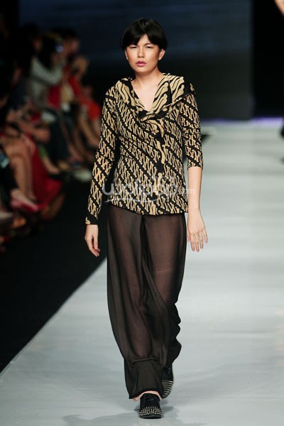 Jakarta, Indonesia - 24 Oktober. Obin Indonesia Memanggil. Jakarta Fashion Week 2014 at Senayan City. 24 Oktober 2013. Jakarta. [Foto: Mohammad Abduh/Wolipop]