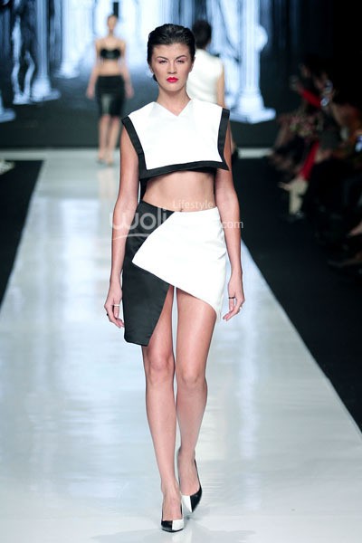 Jakarta, Indonesia - 23 Oktober. Patrick Owen. MAZDA YOUNG VIBRANT DESIGNERS Kodo soul of motion. Jakarta Fashion Week 2014 at Senayan City. 23 Oktober 2013. Jakarta. [Foto: Mohammad Abduh/Wolipop]