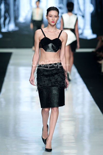 Jakarta, Indonesia - 23 Oktober. Patrick Owen. MAZDA YOUNG VIBRANT DESIGNERS Kodo soul of motion. Jakarta Fashion Week 2014 at Senayan City. 23 Oktober 2013. Jakarta. [Foto: Mohammad Abduh/Wolipop]