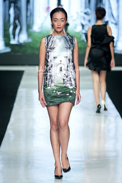 Jakarta, Indonesia - 23 Oktober. Patrick Owen. MAZDA YOUNG VIBRANT DESIGNERS Kodo soul of motion. Jakarta Fashion Week 2014 at Senayan City. 23 Oktober 2013. Jakarta. [Foto: Mohammad Abduh/Wolipop]