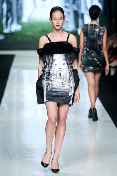 Jakarta, Indonesia - 23 Oktober. Patrick Owen. MAZDA YOUNG VIBRANT DESIGNERS Kodo soul of motion. Jakarta Fashion Week 2014 at Senayan City. 23 Oktober 2013. Jakarta. [Foto: Mohammad Abduh/Wolipop]