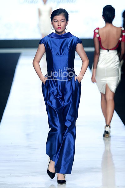 Jakarta, Indonesia - 23 Oktober. Soko Wiyanto Fiore. MAZDA YOUNG VIBRANT DESIGNERS Kodo soul of motion. Jakarta Fashion Week 2014 at Senayan City. 23 Oktober 2013. Jakarta. [Foto: Mohammad Abduh/Wolipop]