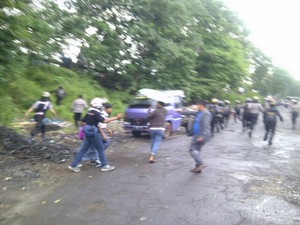 Sempat Blokir Tol Jakarta-Merak, Aksi Buruh Dibubarkan Paksa Polisi