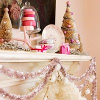 Cerianya Natal dengan Dekorasi Serba Pink
