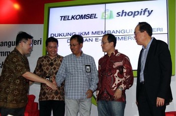 Situs pembuatan toko online itu nantinya akan menyasar sektor Industri Kecil Menengah yang siap mengantarkan para pengusaha online dapat dipercaya hingga kepasar internasional.