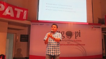     Nah, sekarang giliran local apps heroes dari Jakarta, Hiro Wardhana untuk manggung. Dia inilah sosok penting di balik pengembangan IndoBooks, aplikasi magazine reader di tablet dan smartphone yang menyediakan buku, majalah, dan juga koran.