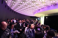 Hampir tiap saat Tokyo Skytree selalu ramai diserbu traveler. Jangan khawatir, karena fasilitas canggih dan pelayanan ramah di sana bakal membuat perjalanan Anda menjadi nyaman dan mudah (Ikhsan/detikTravel)