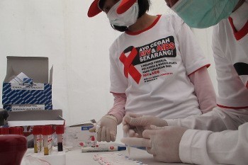 Begini Rasanya Menunggu Hasil Tes HIV, Penasaran Tapi Takut Juga