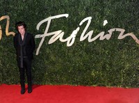 Tiba di lokasi acara, Harry Styles langsung menjadi sorotan. Stuart C. Wilson/Getty Images.