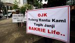 Nasabah Bakrie Life Demo di Bundaran HI