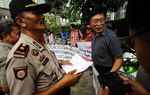 Nasabah Bakrie Life Demo di Bundaran HI