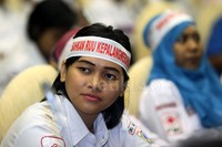 Mereka mendesak DPR mengesahkan RUU Kepalangmerahan atau yang lebih dikenal dengan RUU Palang Merah Indonesia (PMI).