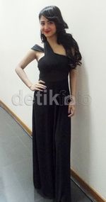 Dress Hitam Seksi Dewi Persik