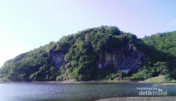 Pulang Tahun Baruan Mampir Dulu ke Pantai Sodong di Cilacap