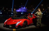 Mobil ini muncul kembali setelah diumumkan kelahirannya di Geneva Motor Show beberapa waktu lalu di sebuah kapal induk Italia bernama MM Cavour. (dok Lamborghini).