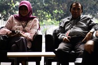 Max menunggu dipanggil penyidik di lobi KPK. Lamhot Aritonang/detikFoto.