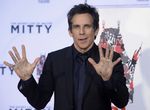 Ben Stiller Eksis di TCL Chinese Theatre