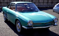 Hino Contessa 900 Sprint tahun 1962 buatan Jepang dipamerkan di Toyota Automobile Museum Classic Car Festival di Jingu Gaien, Tokyo. (dok Toyota).