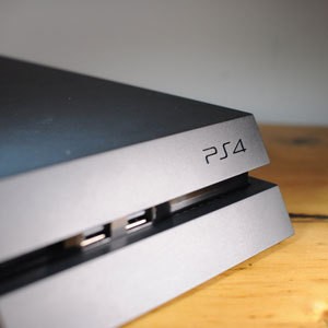 PS4 Laku Keras, Ludes 2,1 Juta Unit
