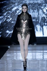Jakarta, Indonesia - 24 Oktober. Tex Saverio Exoskeleton DEWI FASHION KNIGHTS. Tale of The Goddess. Jakarta Fashion Week 2014 at Senayan City, 24 Oktober 2013. Jakarta. [Foto: Mohammad Abduh/Wolipop]