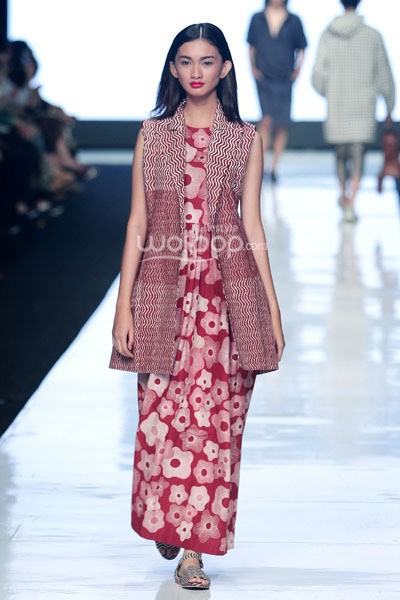 Jakarta, Indonesia - 24 Oktober. Populo Batik. DEWI FASHION KNIGHTS Tale of The Goddess Jakarta Fashion Week 2014 at Senayan City. 24 Oktober 2013. Jakarta. [Foto: Mohammad Abduh/Wolipop]