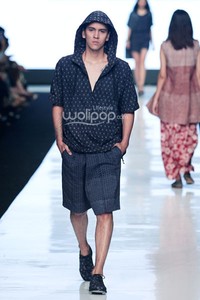 Jakarta, Indonesia - 24 Oktober. Populo Batik. DEWI FASHION KNIGHTS Tale of The Goddess Jakarta Fashion Week 2014 at Senayan City. 24 Oktober 2013. Jakarta. [Foto: Mohammad Abduh/Wolipop]