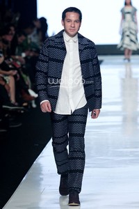 Jakarta, Indonesia - 24 Oktober. Populo Batik. DEWI FASHION KNIGHTS Tale of The Goddess Jakarta Fashion Week 2014 at Senayan City. 24 Oktober 2013. Jakarta. [Foto: Mohammad Abduh/Wolipop]