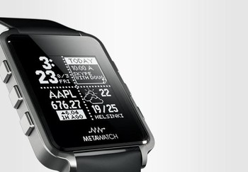 Smartwatch ini akan memakai versi update dari sistem operasi Metawatch yang telah ada. Geiser juga memaparkan bahwa piranti tersebut akan mengusung display baru.