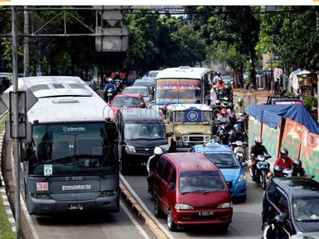 Transportasi Massal Diperbaiki, Jangan Membatasi Kendaraan
