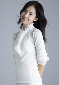 Yuri terlihat cantik natural saat pertama kali debut. (SME)