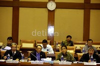 Kementerian Energi dan Sumber Daya Mineral (ESDM) mengusulkan kebijakan ekspor bijih dan konsentrat mineral setelah 12 Januari 2014.