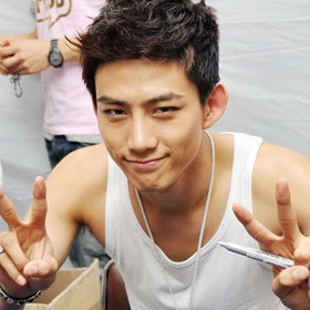 Taecyeon 2PM Sudah Rencanakan Masuk Wajib Militer