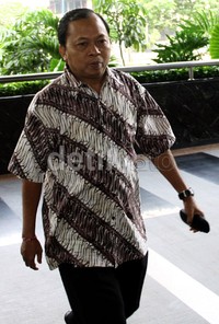 Wayan Koster datang ke KPK seorang diri. Lamhot Aritonang/detikFoto.