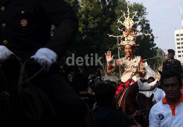 Menanti Kostum Aneh Jokowi di Kirab Budaya Monas