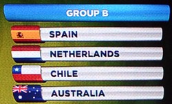 Di Grup B, akan tersaji ulangan laga final Piala Dunia 2010 di mana sang juara bertahan, Spanyol, tergabung dengan Belanda. Chile dan Australia kemudian akan melengkapi grup ini. Buda Mendes/Getty Images.