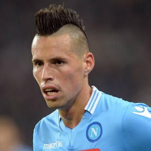 Napoli Masih Tak Akan Diperkuat Hamsik