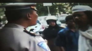 Soal Pria Bersorban Ngamuk Ditilang Polisi, MUI: Semua Harus Taat Aturan