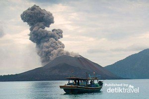 Saat Anak Gunung Krakatau Menarik Perhatian