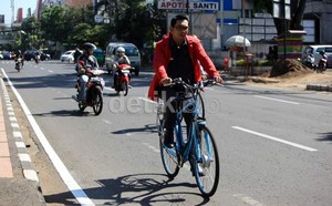 Numpang Pipis, Cara Unik Ridwan Kamil Resmikan MCK Hijau Kampung Akustik