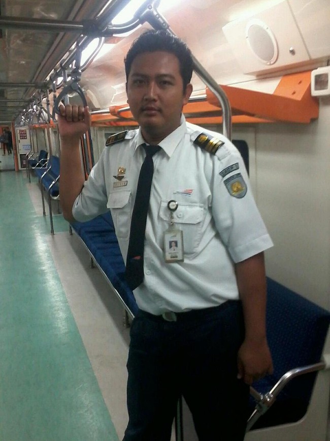  Foto Kenangan Terakhir Darman, Masinis KRL yang Tewas di Bintaro