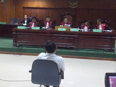 Luthfi Hasan Ishaaq Dihukum 16 Tahun Penjara dan Denda Rp 1 M
