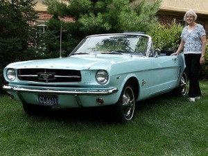 Pemilik Mustang Pertama Sambut Mustang Terbaru