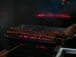 Bakso Bakar Pak Man, Wisata Kuliner Wajib di Malang