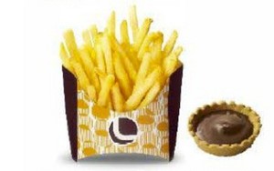 Nyam! French Fries Hangat Dicocol Saus Cokelat