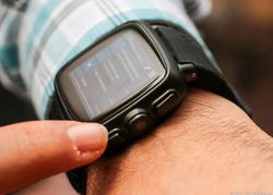 TrueSmart, Ponsel Android di Pergelangan Tangan