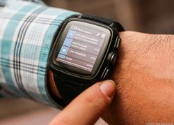 TrueSmart, Ponsel Android di Pergelangan Tangan